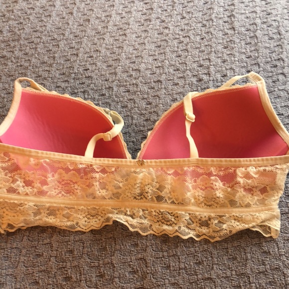 PINK bra 🤍 - Picture 4 of 5